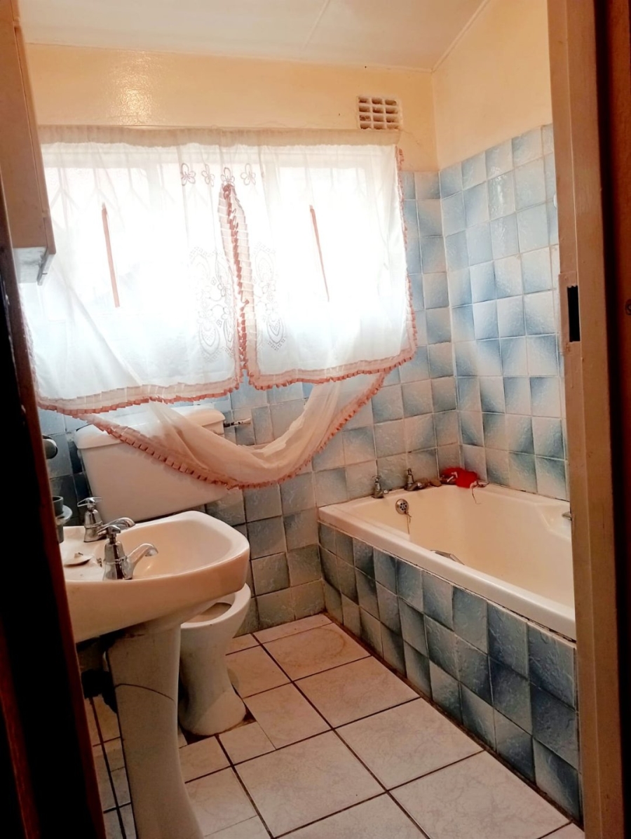 2 Bedroom Property for Sale in Mdantsane Nu 11 Eastern Cape